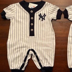 Majestic New York Yankees Baby Romper